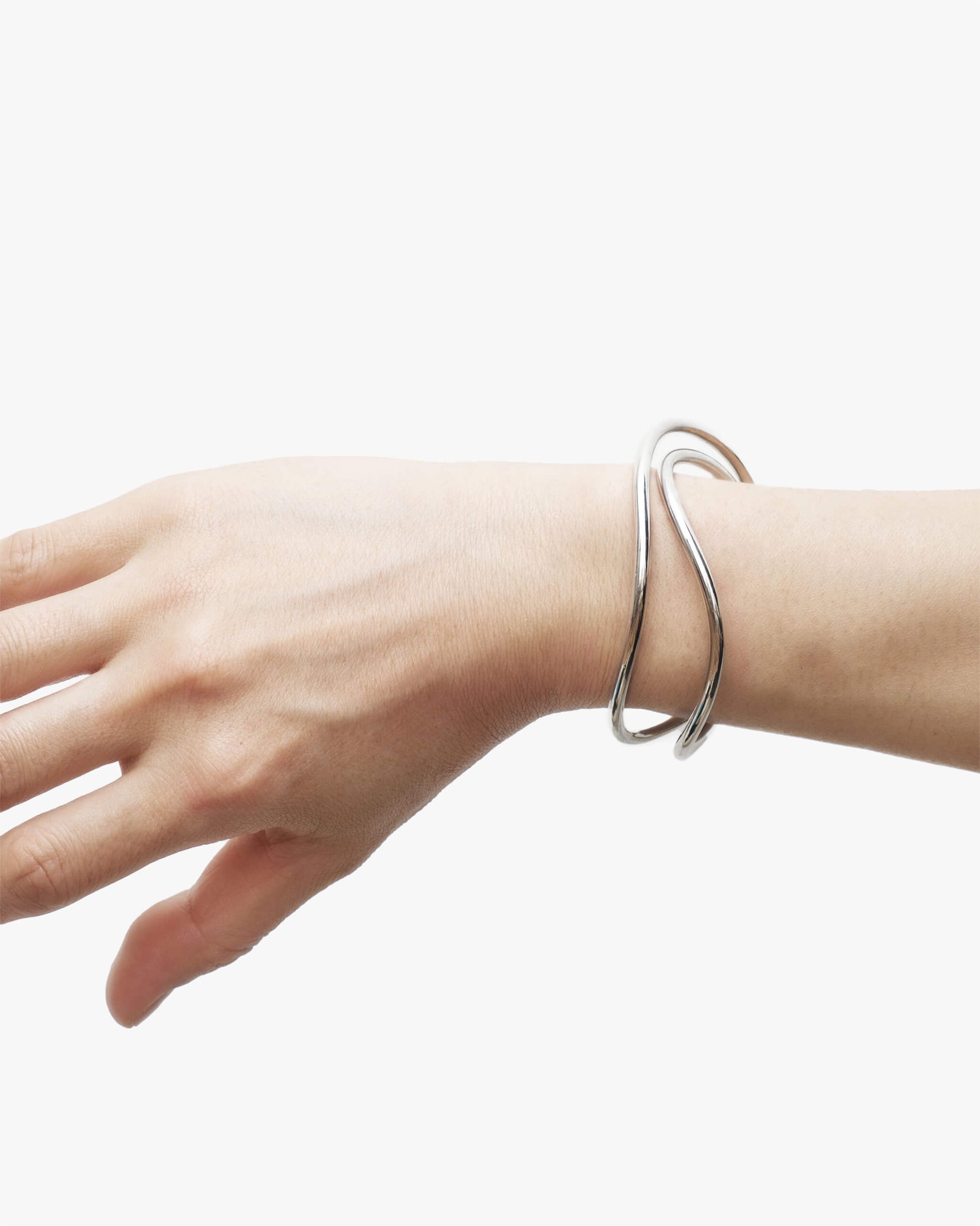 Double Curve Bangle | 1602B211010