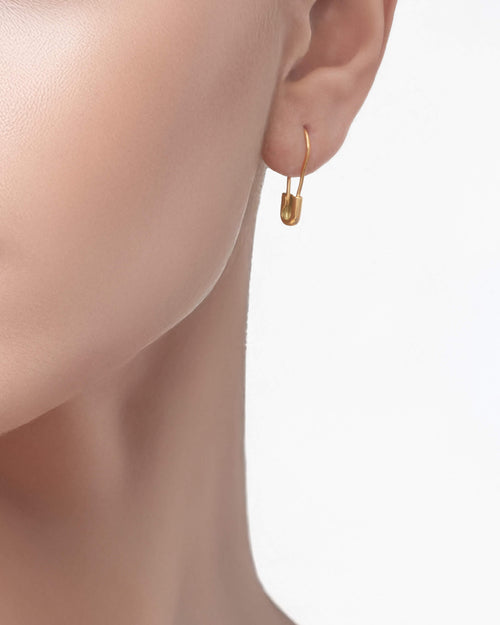 K18YG Safety Pin Earring | 1905E082020