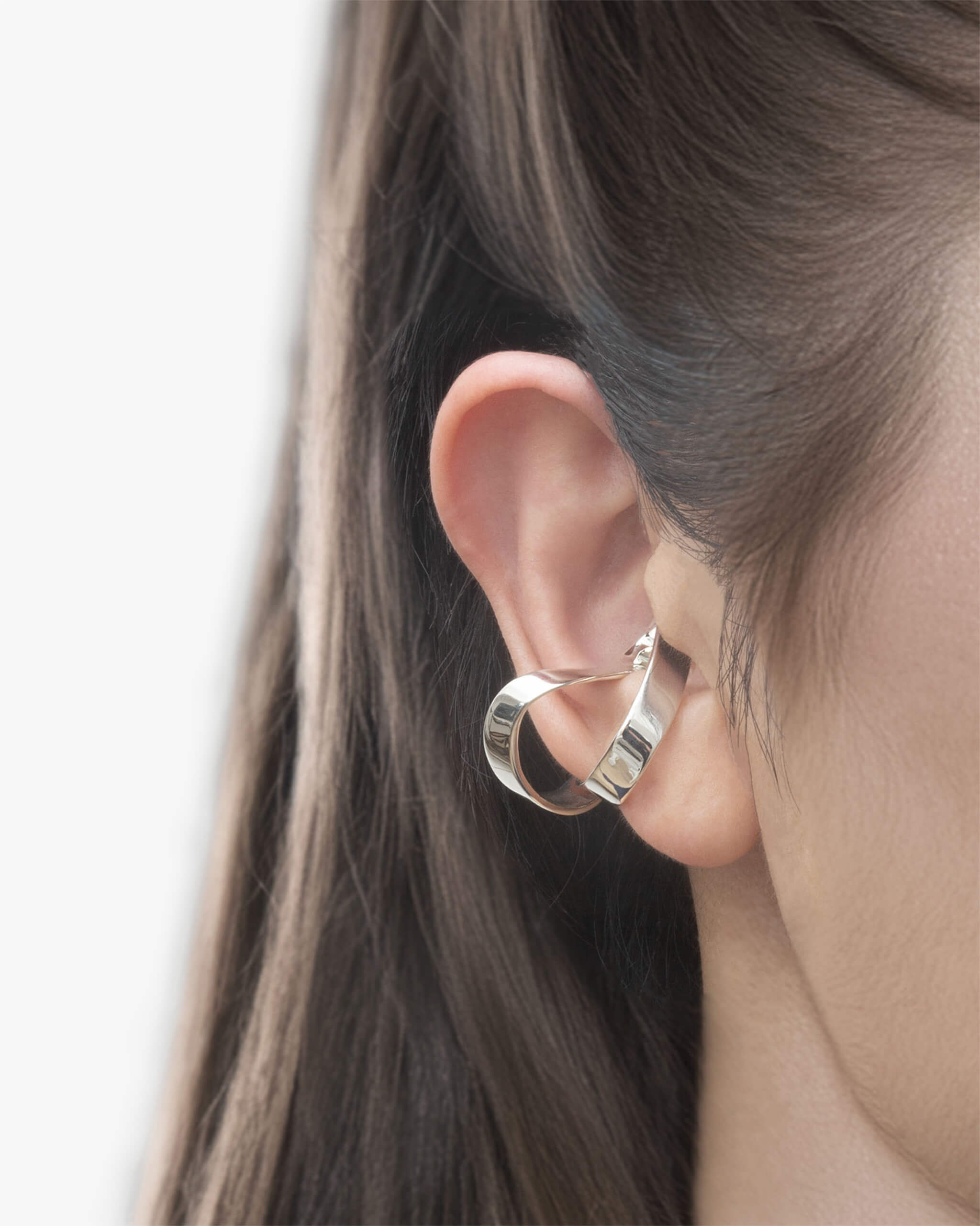 Ribbon Ear Cuff | 2401C021010