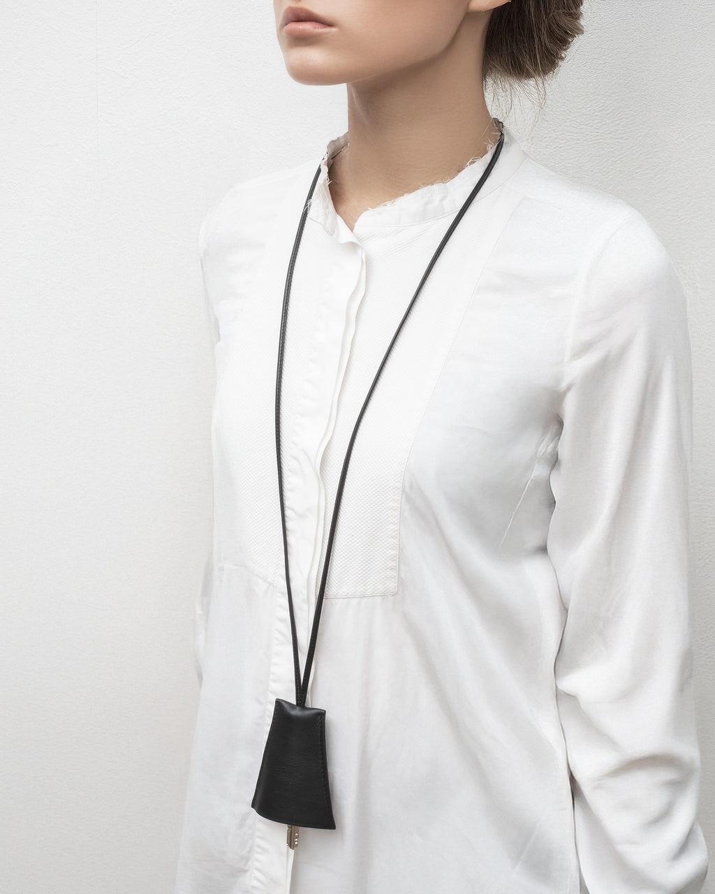 【NEW 先行特別価格】Leather key holder necklace | 2503N011919