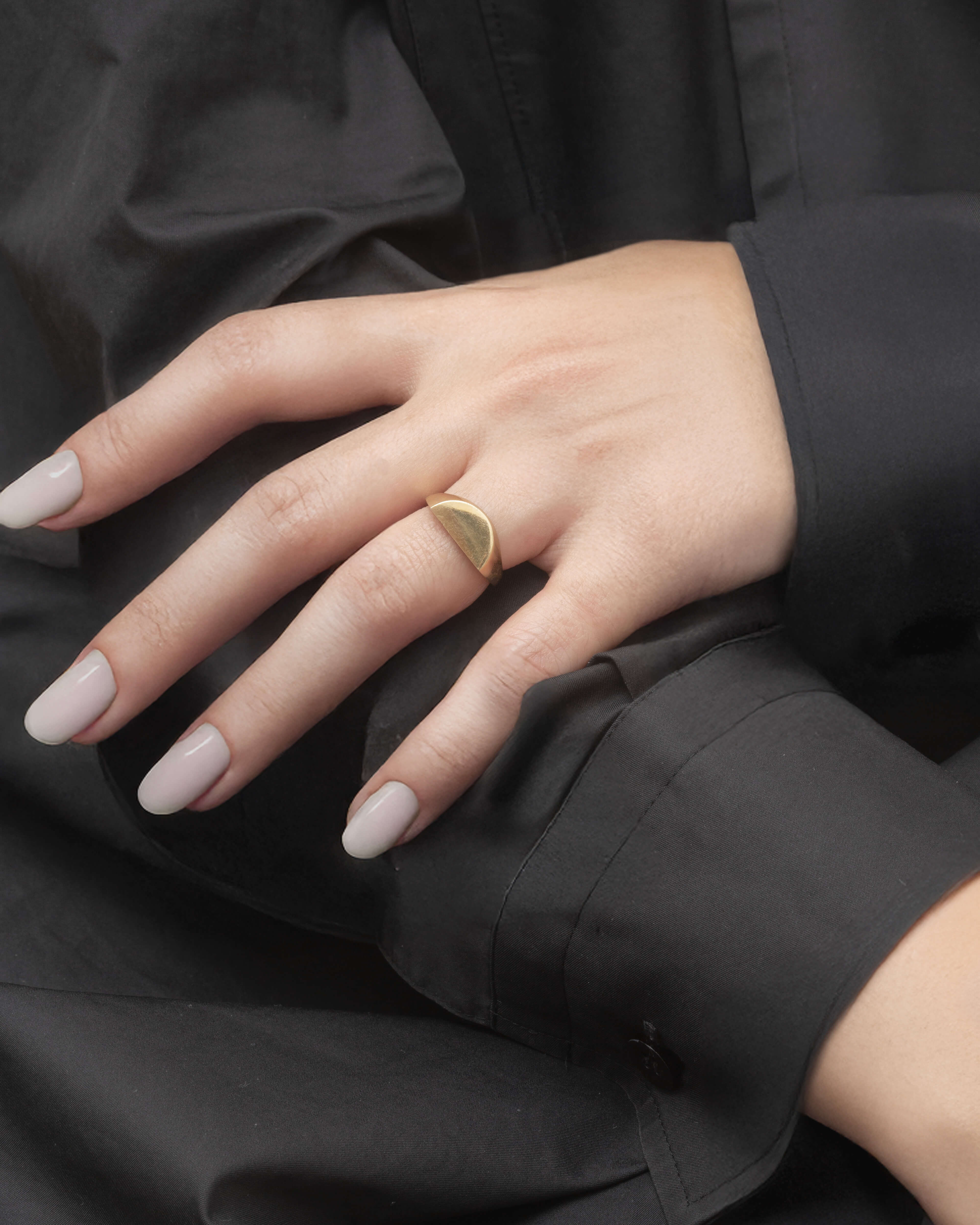 Half Signet Ring | 1607R011010L