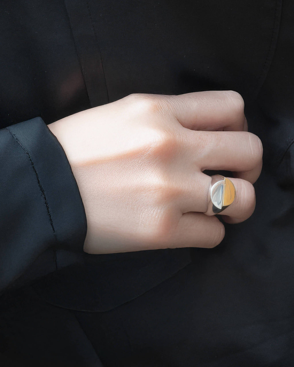 Half Signet Ring | 1607R011010L