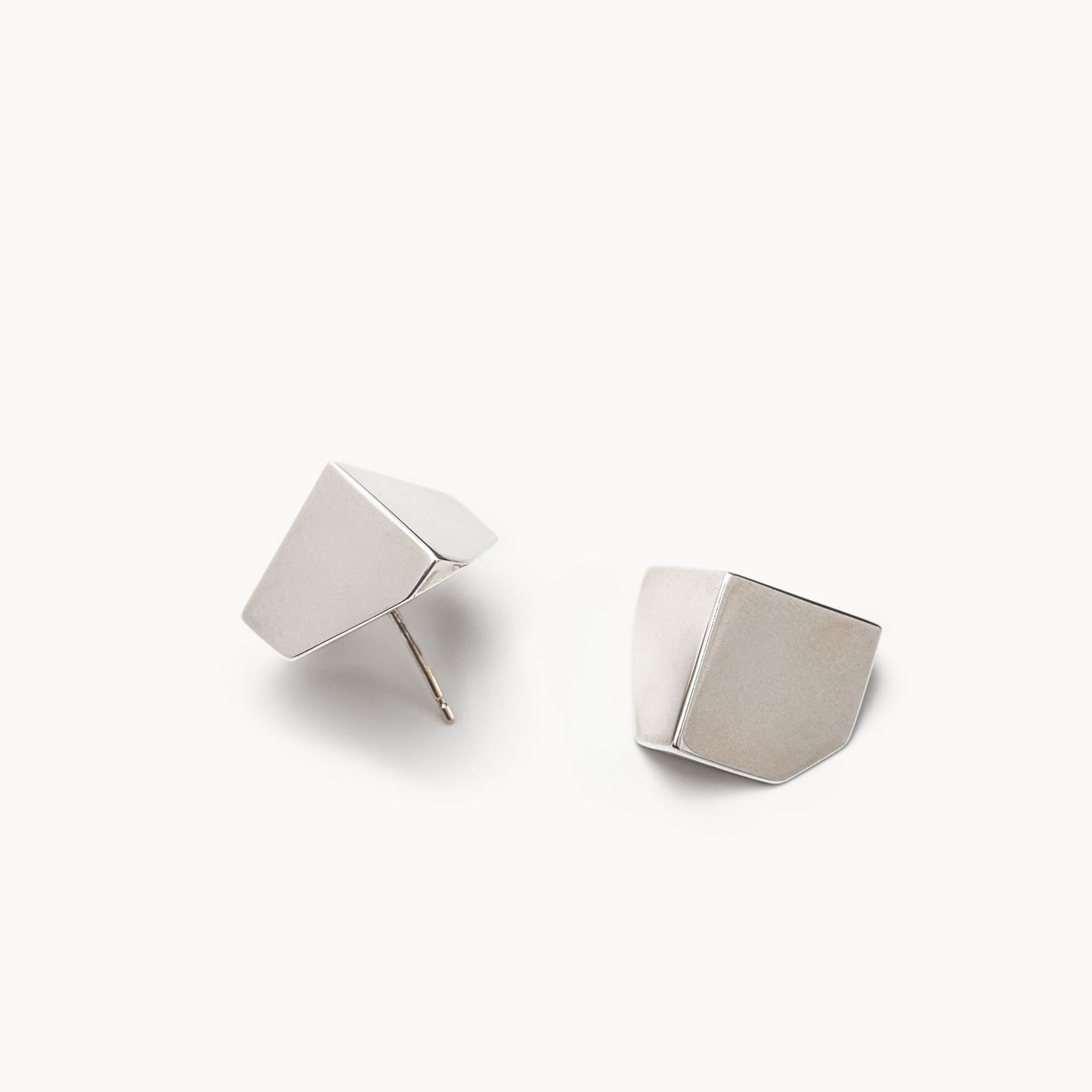 【NEW】Cube Earring キューブピアス