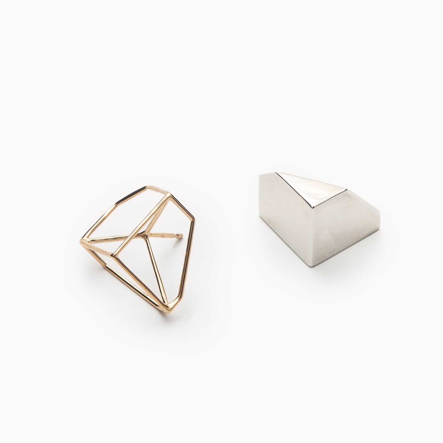 Bicolor CUBE Earring | 2302E021212