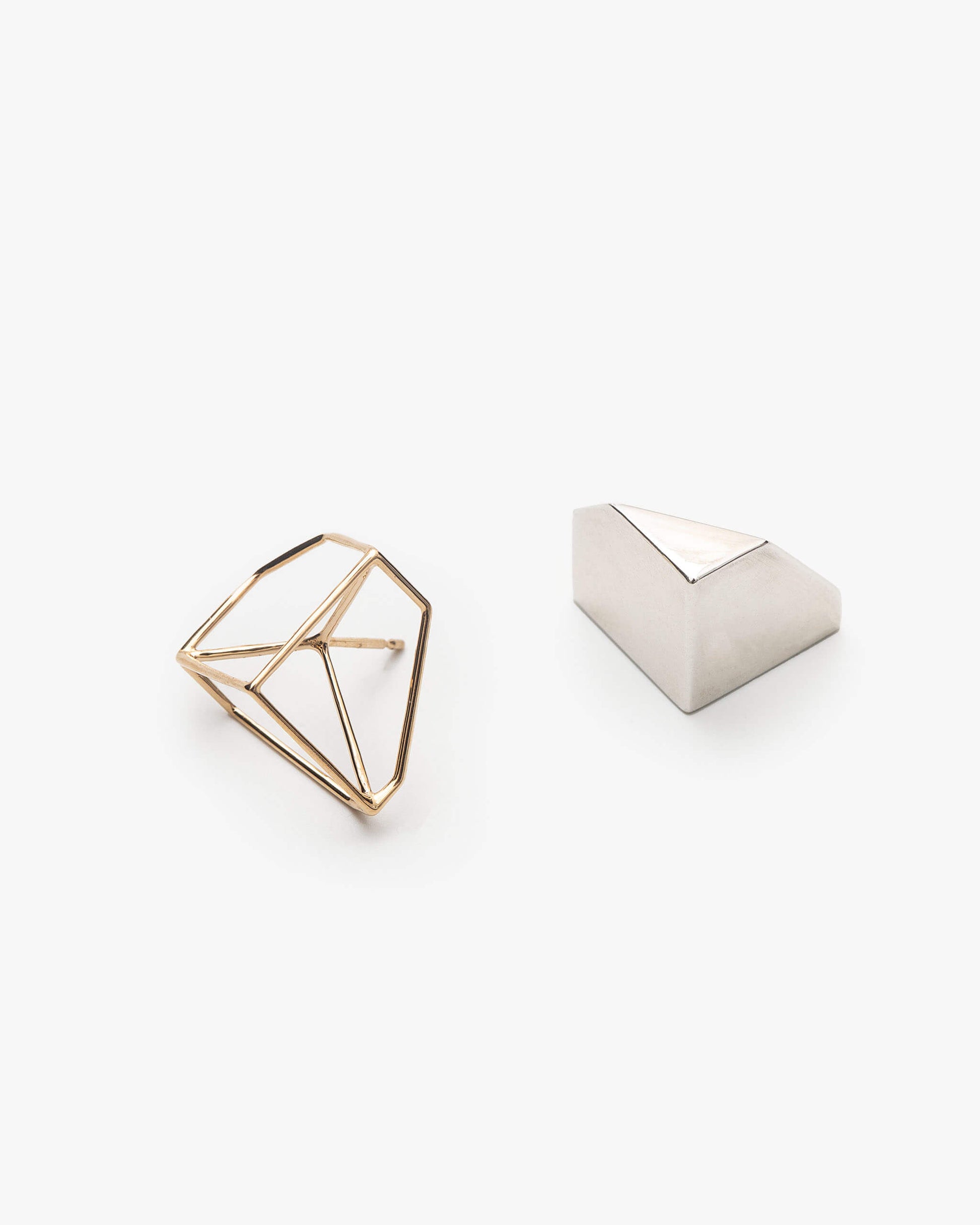 Bicolor CUBE Earring | 2302E021212