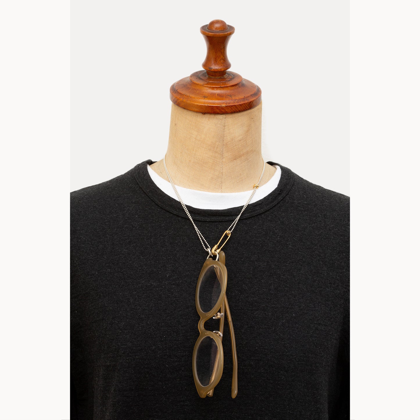 Safety Pin Necklace / Glasses Holder | 1905N011212
