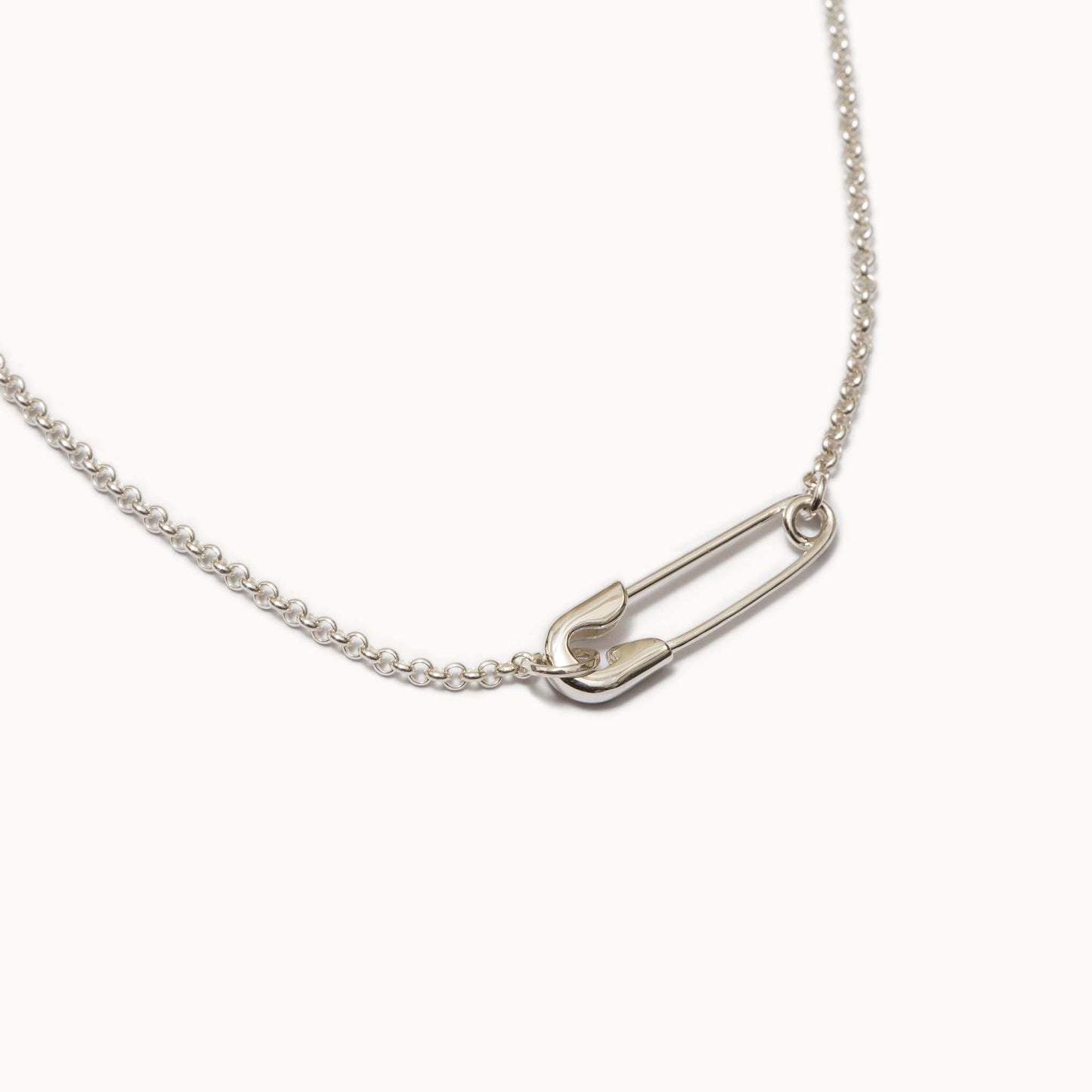 Safety Pin Necklace | 1905N111010