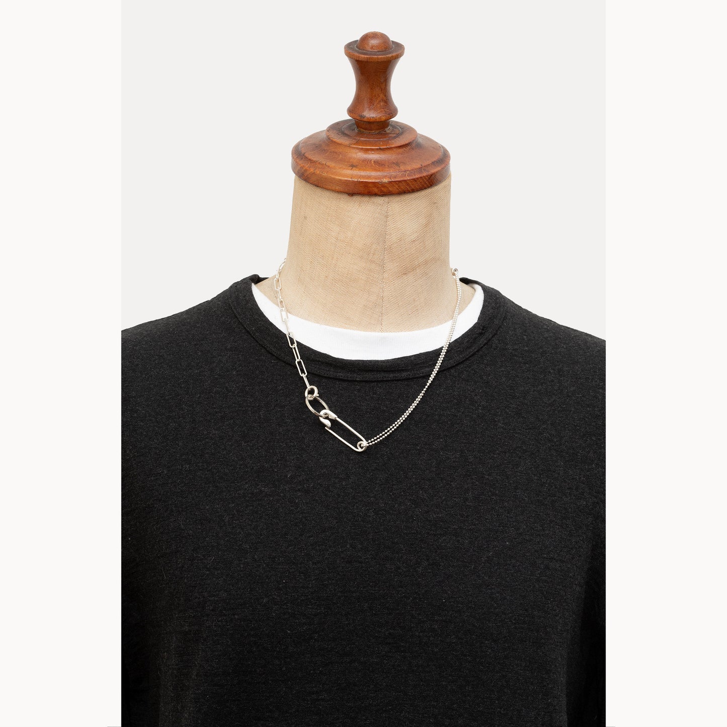 Necklace / Glasses Holder | 1905N061012