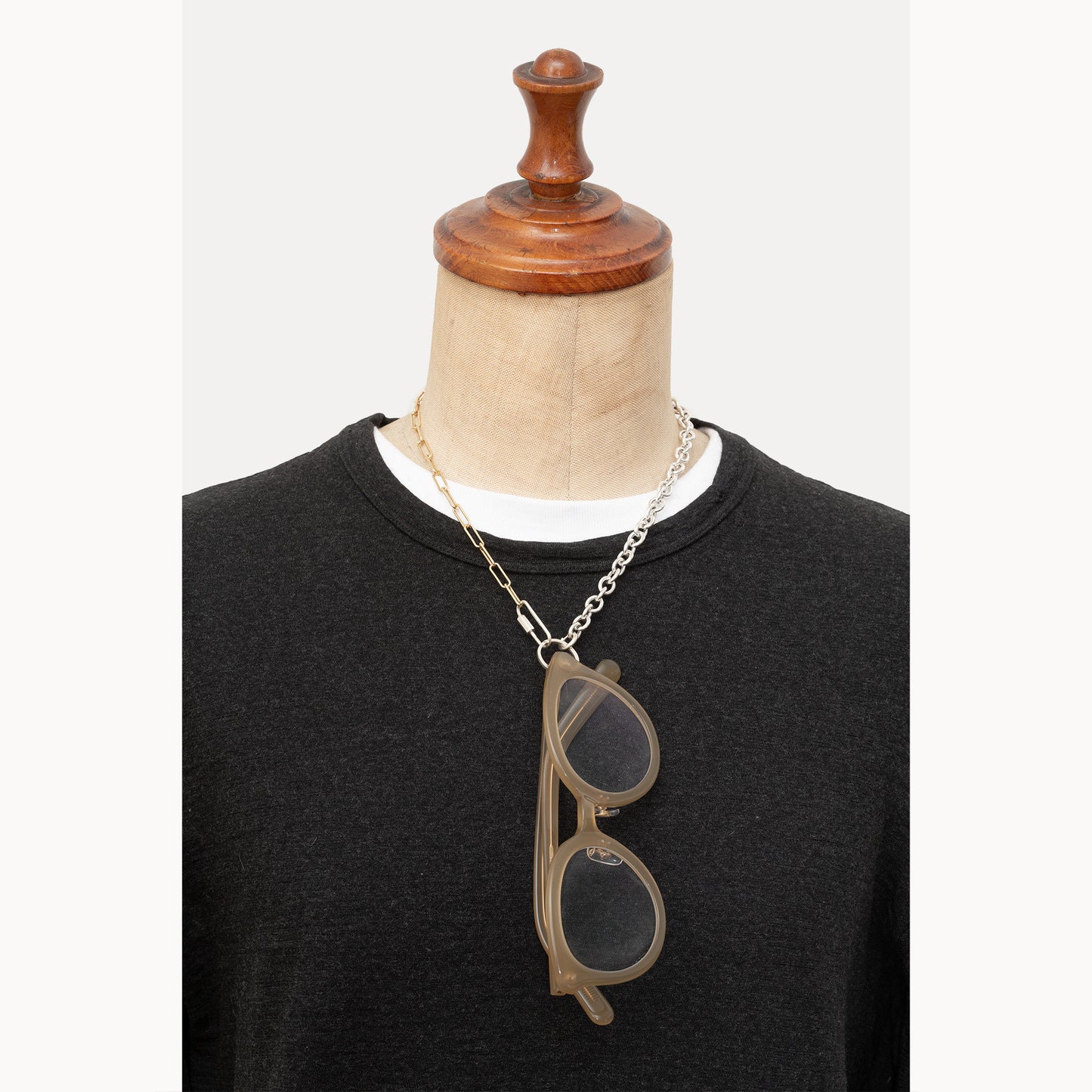 Necklace / Glasses Holder ネックレス / グラスホルダー